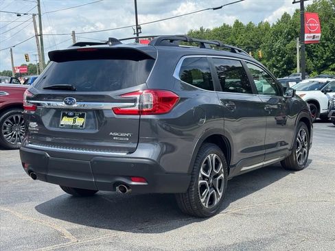 Used 2023 Subaru Ascent Limited AWD/4WD image 3