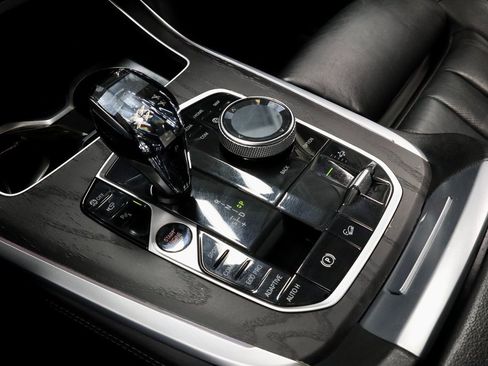 Used 2022 BMW X7 xDrive40i w/ Executive Package image 40