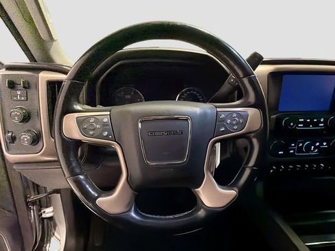 Used 2017 GMC Sierra 2500 Denali w/ Duramax Plus Package image 11