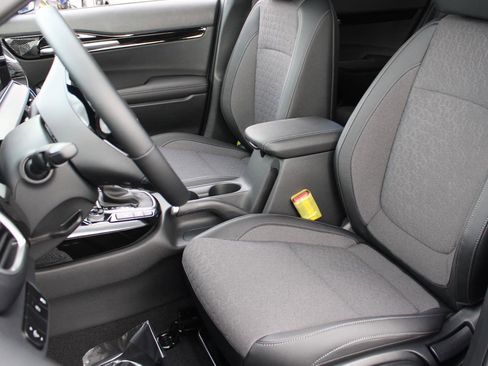 New 2026 Kia Seltos S image 16