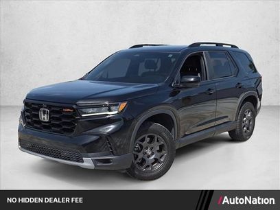 Used 2025 Honda Pilot TrailSport