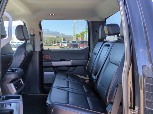 Used 2025 Ford F250 Lariat AWD/4WD image 29