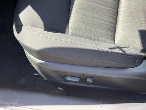 Used 2025 Nissan Altima 2.5 SV FWD image 4