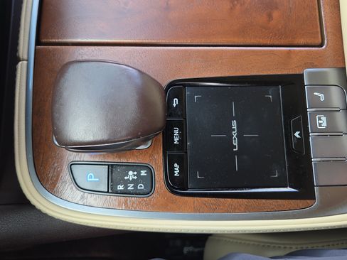 Used 2019 Lexus LS 500 RWD image 32