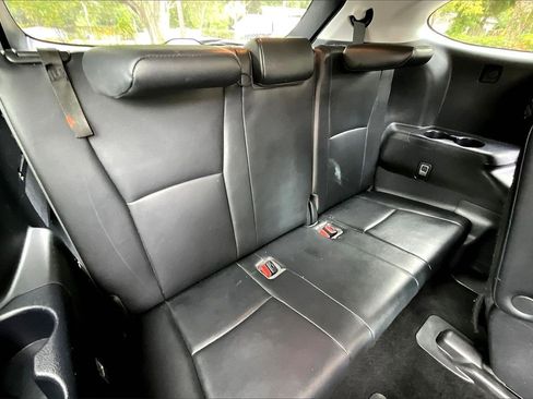 Used 2022 Toyota Highlander XLE image 33