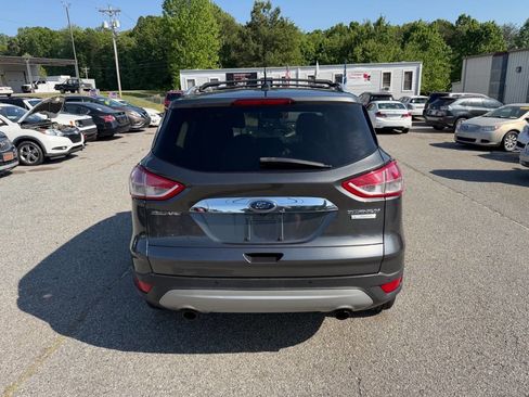 Used 2016 Ford Escape Titanium w/ Equipment Group 301A FWD image 8