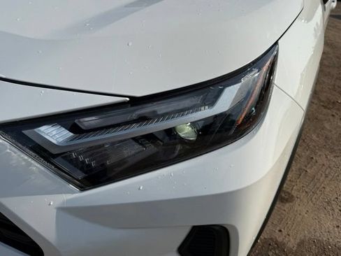 Used 2025 Toyota RAV4 XLE FWD image 9