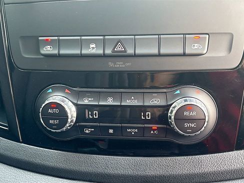 Used 2023 Mercedes-Benz Metris Passenger image 24