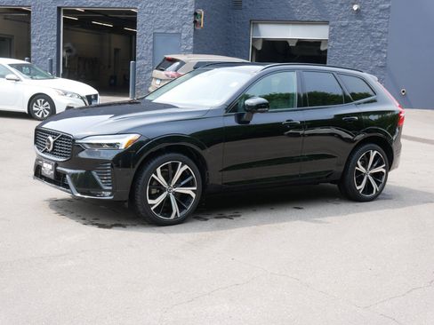 Used 2023 Volvo XC60 B6 Ultimate w/ Protection Package Premier AWD/4WD image 3