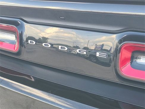 Used 2022 Dodge Challenger GT image 9