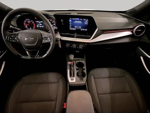 Used 2025 Chevrolet Trax RS w/ Driver Confidence Package FWD image 14