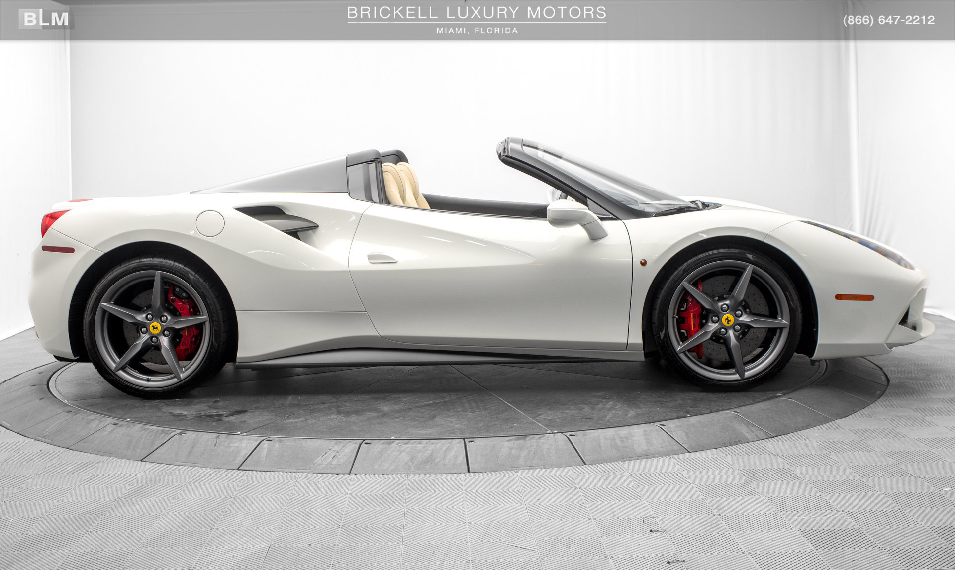 Used 2018 Ferrari 488 Spider RWD image 16