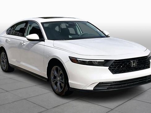 Used 2024 Honda Accord EX image 2