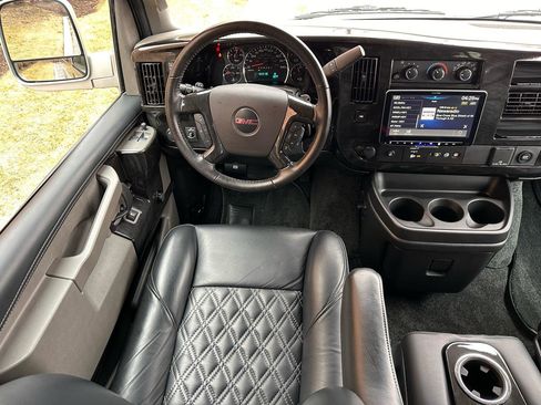 Used 2023 GMC Savana 2500 RWD image 35