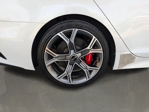Used 2018 Kia Stinger GT2 RWD image 10
