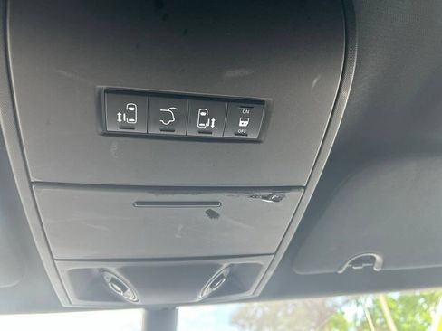 Used 2019 Dodge Grand Caravan GT FWD image 25