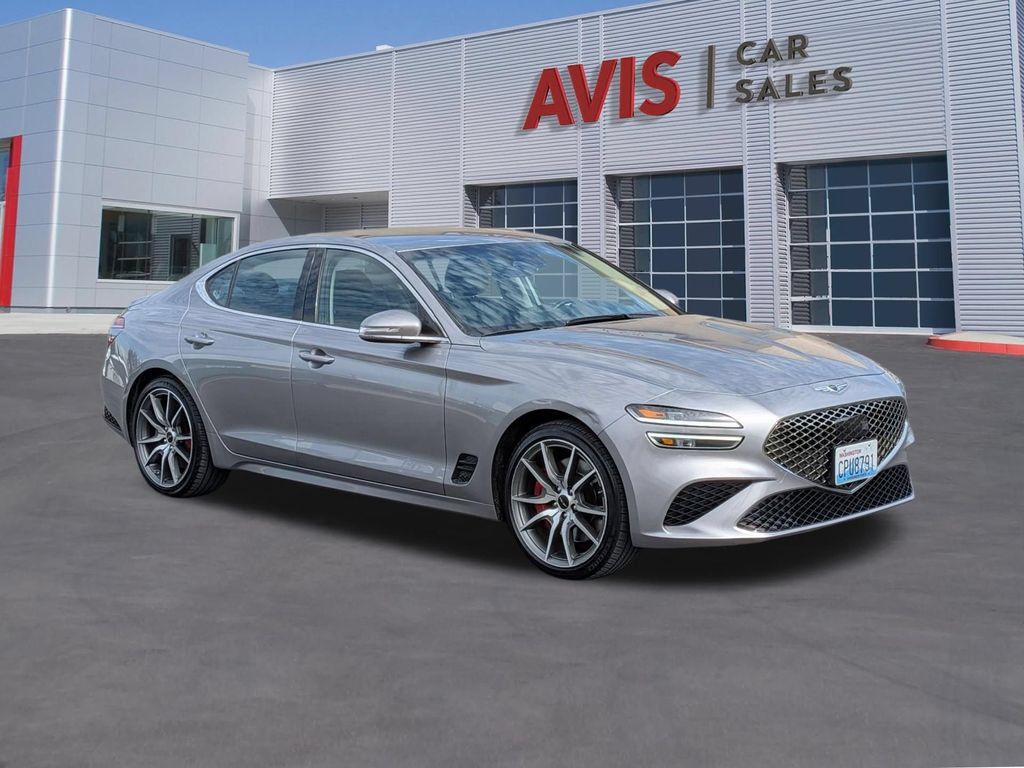 Used 2025 Genesis G70 2.5T RWD image 3