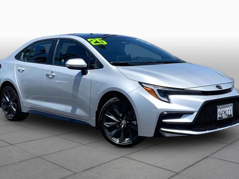 Certified 2026 Toyota Corolla XSE FWD image 2