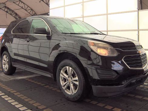 Used 2017 Chevrolet Equinox LS FWD image 3