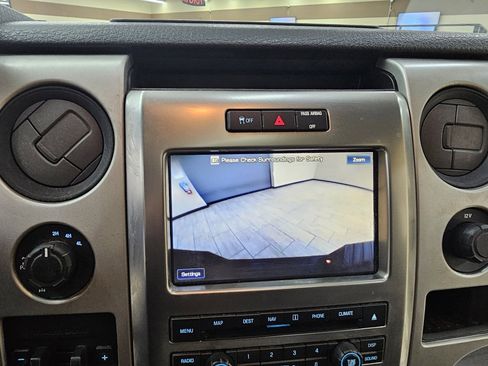 Used 2012 Ford F150 Raptor w/ Raptor Luxury Pkg image 31