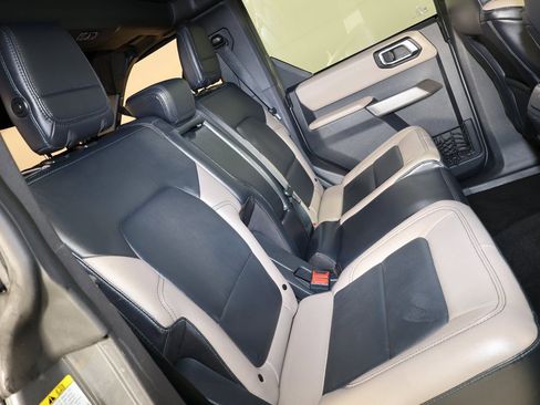 Used 2022 Ford Bronco Wildtrak image 31