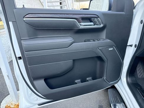 New 2026 GMC Sierra 1500 SLT image 23