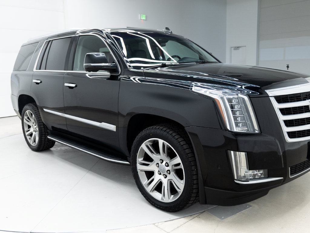 Used 2019 Cadillac Escalade Luxury AWD/4WD image 19