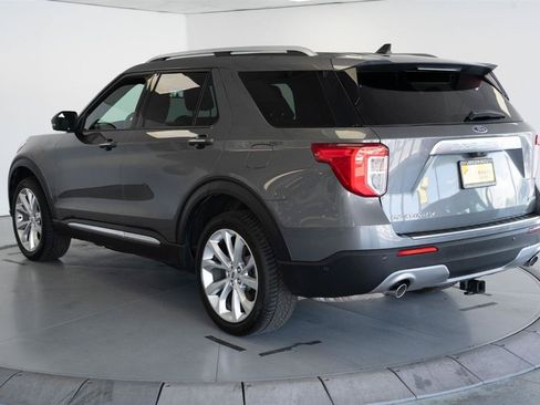 Used 2023 Ford Explorer Platinum AWD/4WD image 5