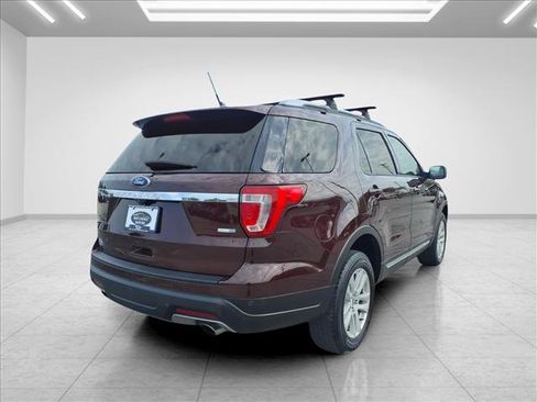 Used 2019 Ford Explorer XLT AWD/4WD image 10