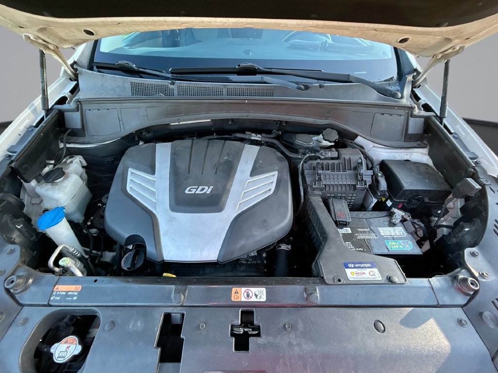 Used 2017 Hyundai Santa Fe SE FWD image 31