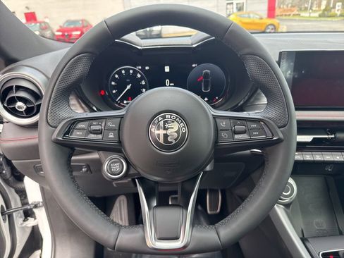New 2026 Alfa Romeo Tonale AWD/4WD image 14