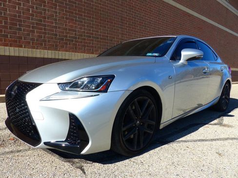Used 2019 Lexus IS 350 AWD image 5