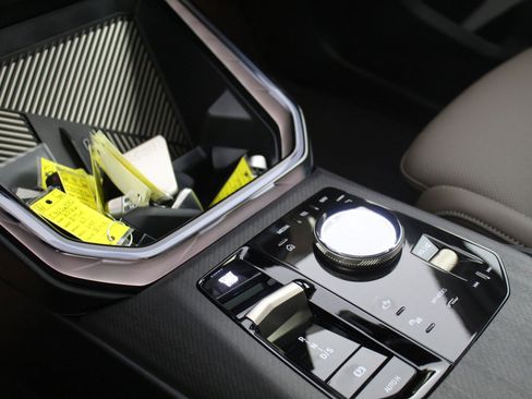 Used 2025 BMW X3 xDrive30i w/ Premium Package image 16