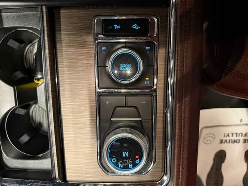 Used 2024 Ford Expedition Limited image 45