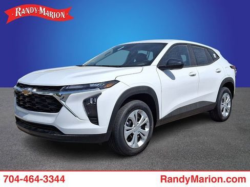 New 2026 Chevrolet Trax LS w/ Driver Confidence Package FWD image 1