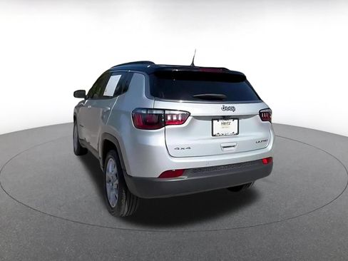 Used 2025 Jeep Compass Limited AWD/4WD image 11