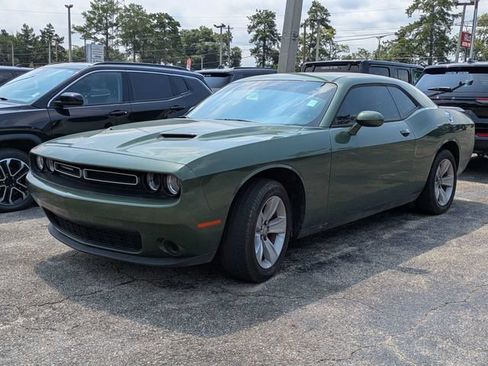 Used 2023 Dodge Challenger SXT RWD image 3