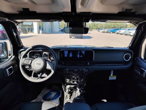 New 2025 Jeep Gladiator Sport w/ Premium Package image 31