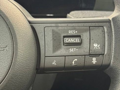 Certified 2025 Nissan Kicks SV FWD image 8