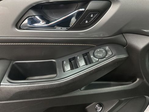 Used 2021 Chevrolet Traverse RS image 19