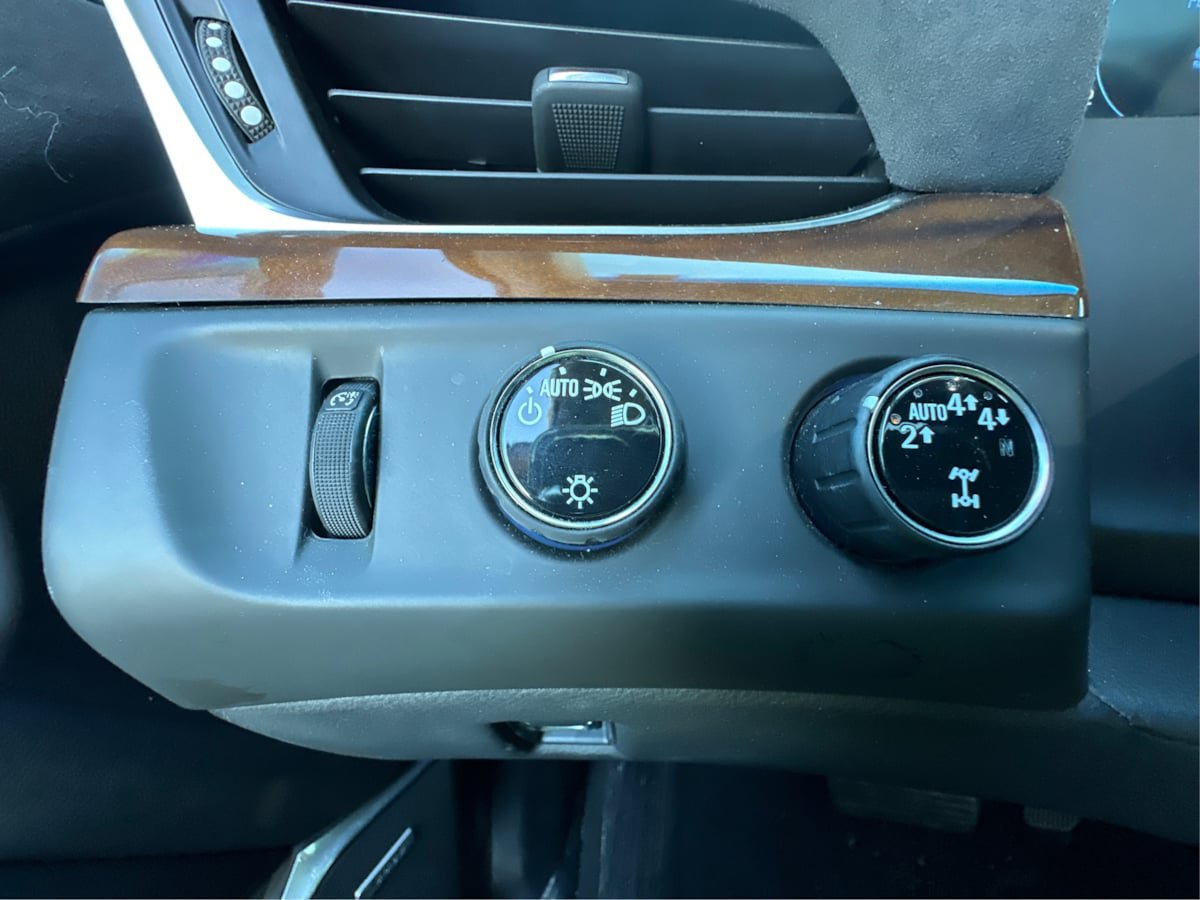 Used 2019 Cadillac Escalade ESV Premium Luxury AWD/4WD image 28