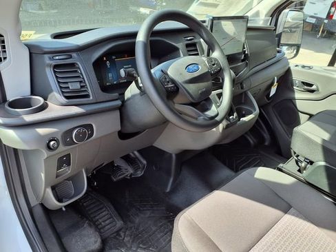 New 2026 Ford Transit 250 148 Medium Roof RWD image 7