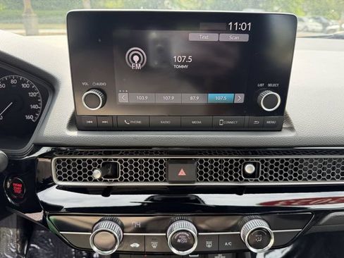 Used 2023 Honda Civic Sport image 17