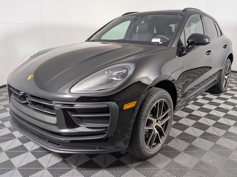 New 2026 Porsche Macan image 1