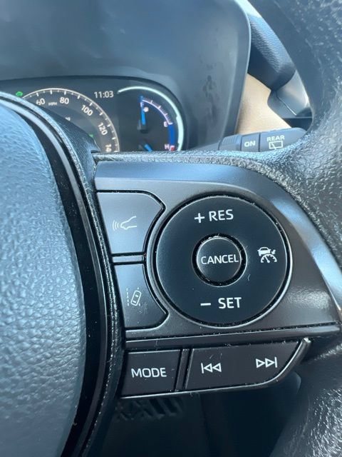 Used 2025 Toyota RAV4 XLE AWD/4WD image 12