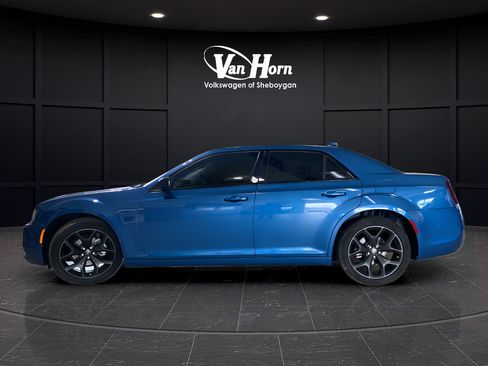 Used 2023 Chrysler 300 Touring w/ Sport Appearance Package RWD image 4