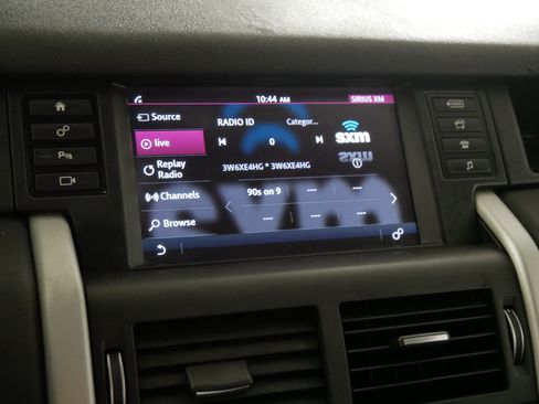 Used 2017 Land Rover Discovery Sport HSE AWD/4WD image 22