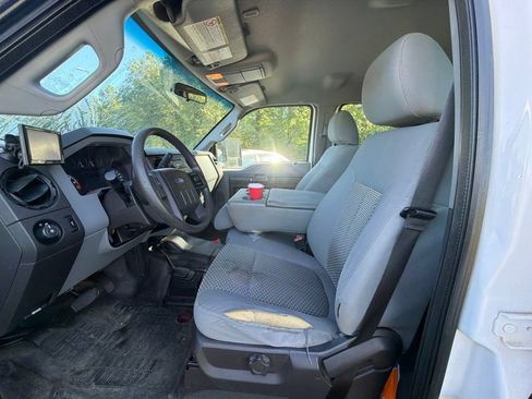 Used 2016 Ford F250 XL w/ Power Equipment Group AWD/4WD image 9