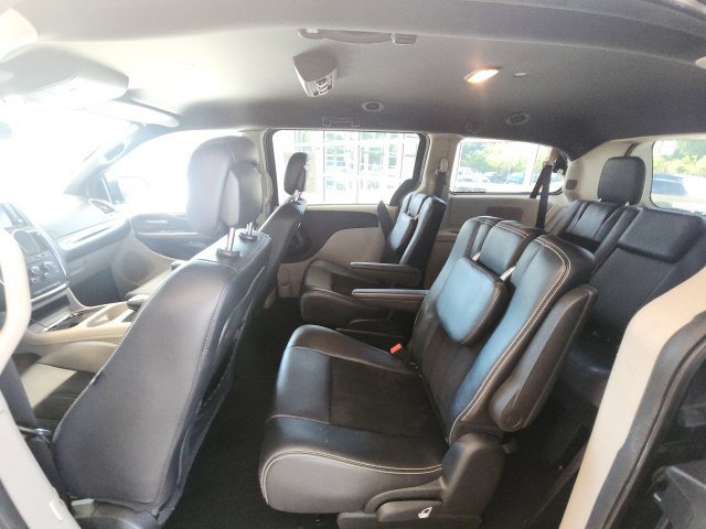 Used 2017 Dodge Grand Caravan SXT FWD image 36