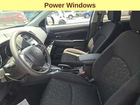 Used 2025 Mitsubishi Outlander Sport ES AWD/4WD image 10